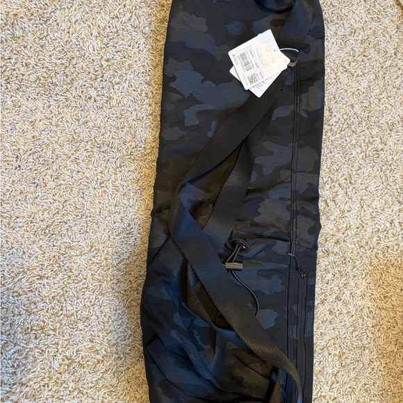 Lululemon Black Camo Yoga Mat Bag - Picture 4 of 5